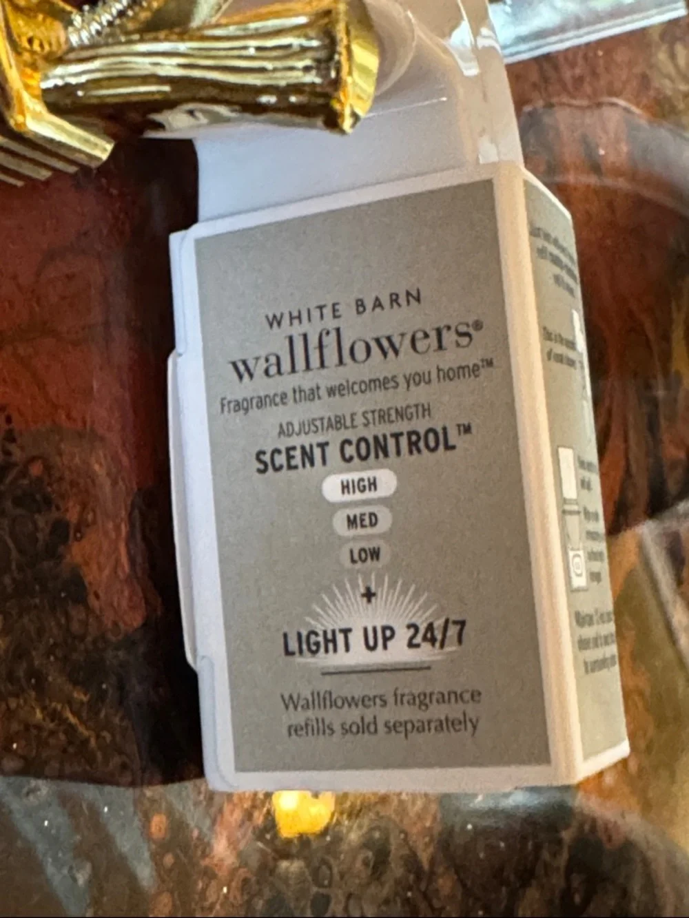 Light-up Plum Owl Wallflower Plug-In & 2 Refills